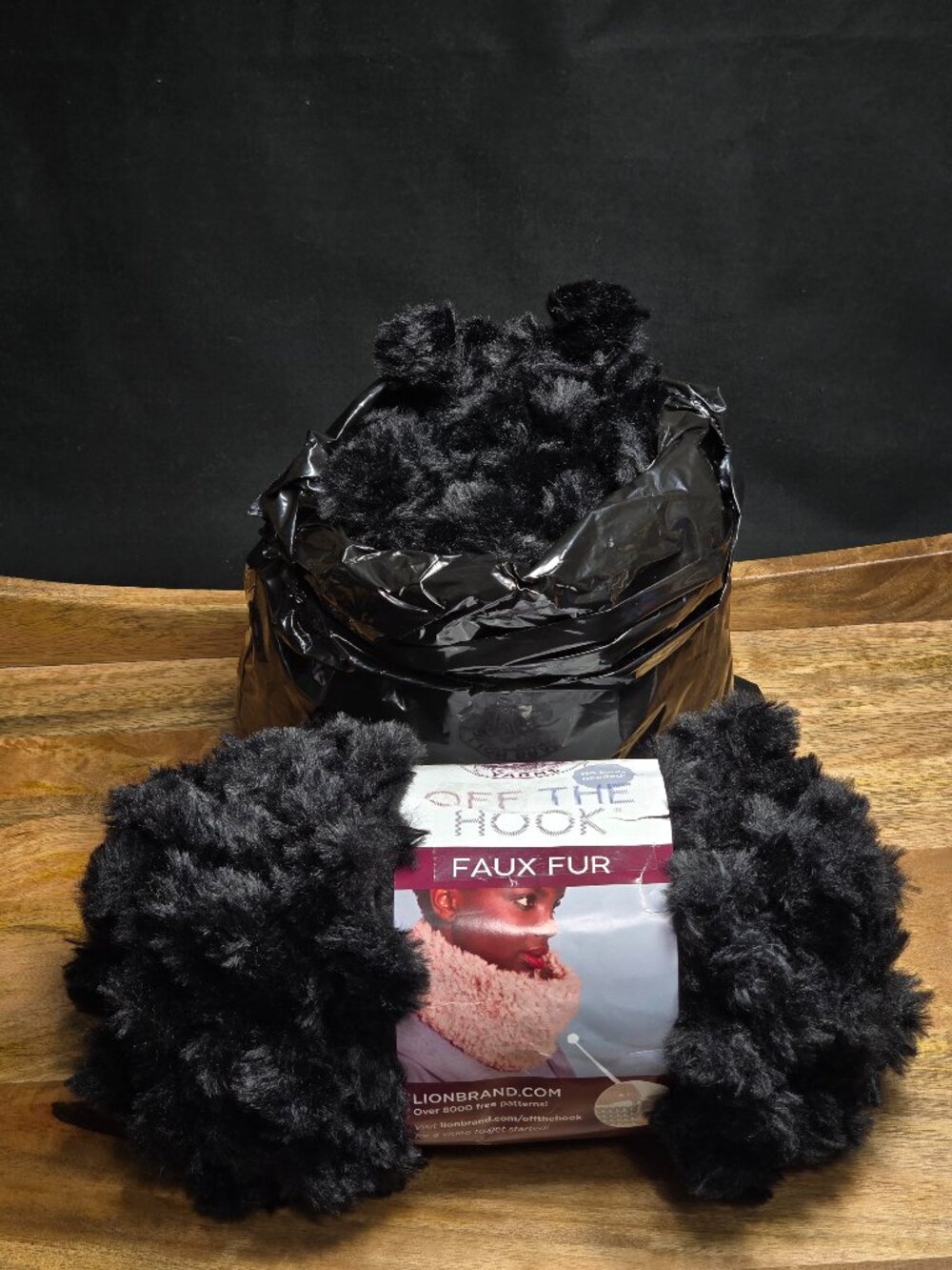 Lion Brand - Off the Hook - Faux Fur in Black Panther - DISCONTINUED